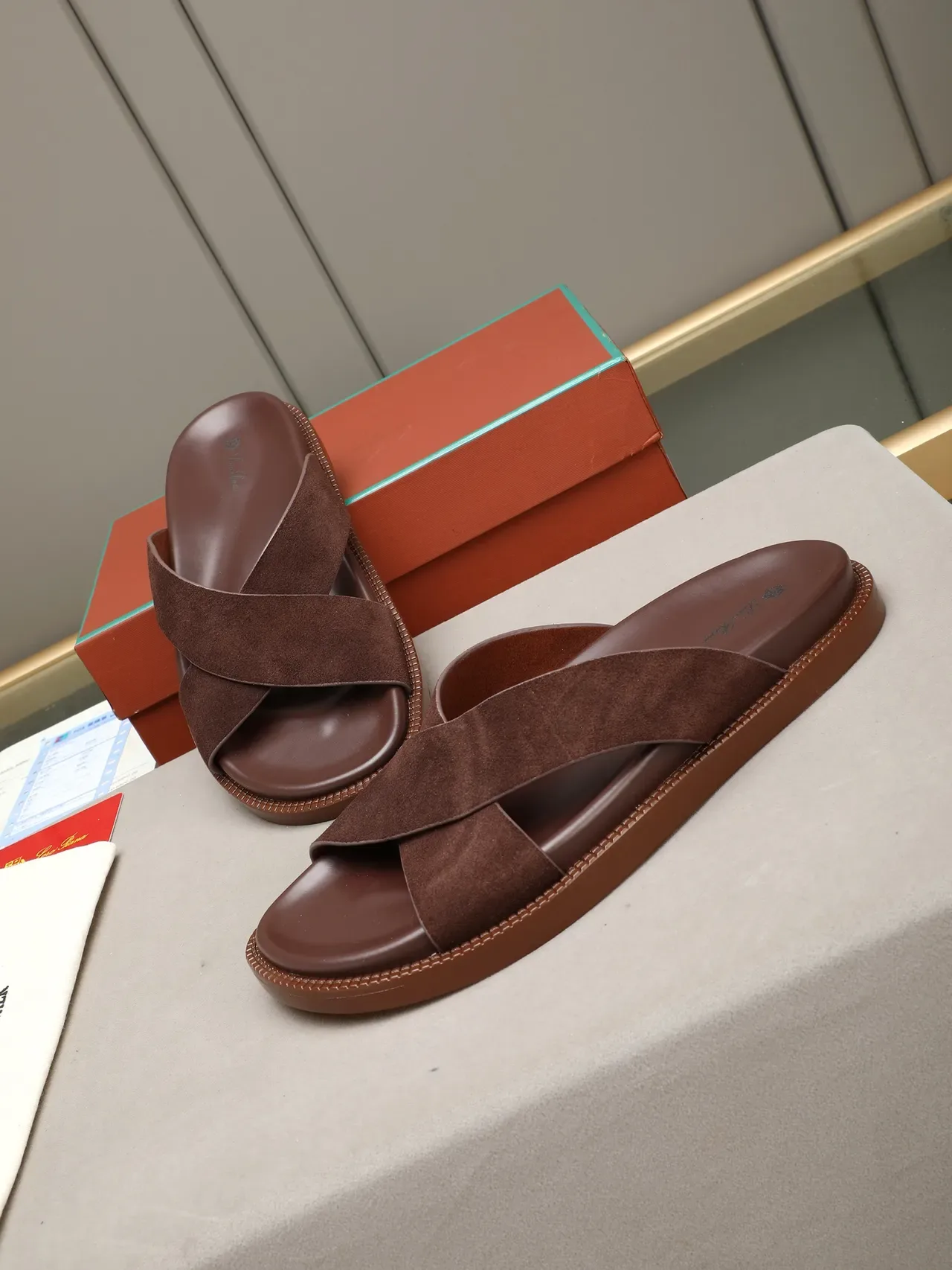 Crisscross Strap Flat Casual Sandals 6