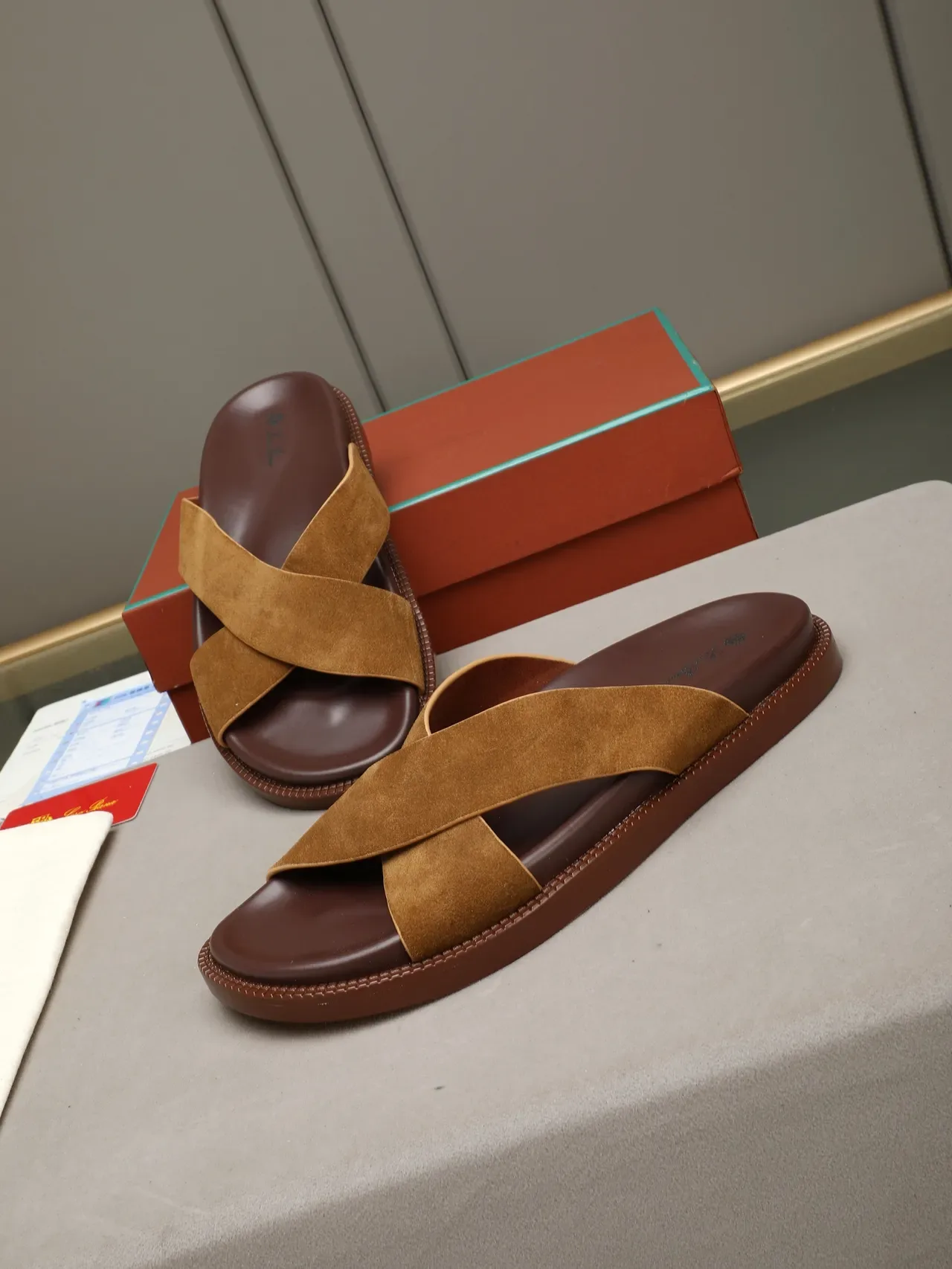 Crisscross Strap Flat Casual Sandals 7