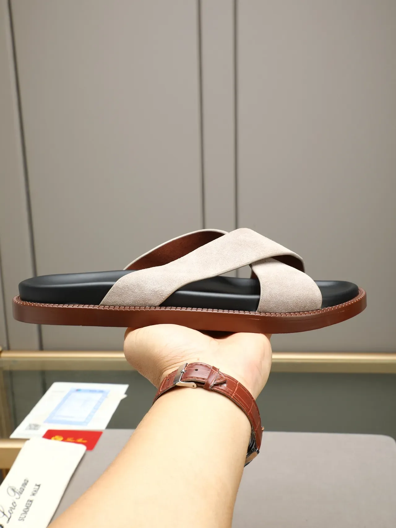 Crisscross Strap Flat Casual Sandals 18