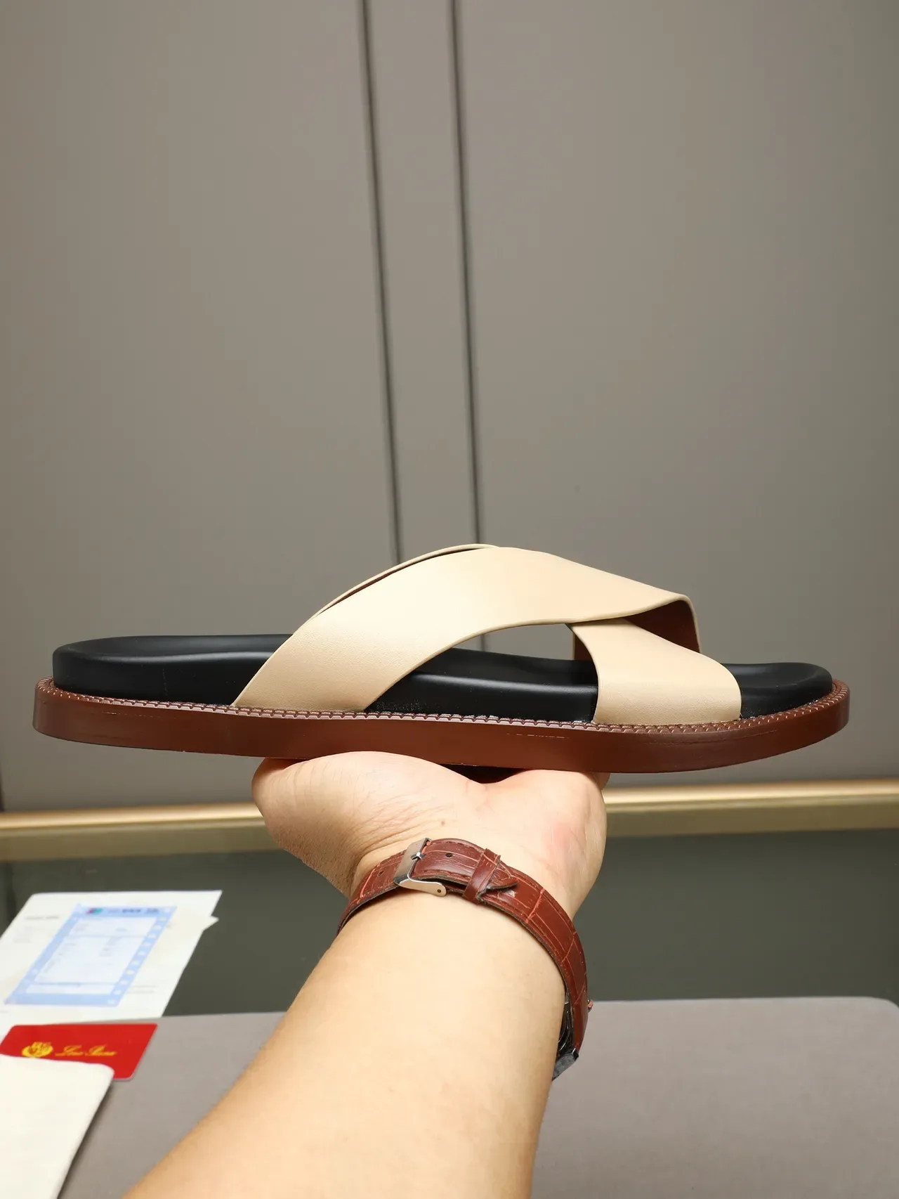 Crisscross Strap Flat Casual Sandals 19