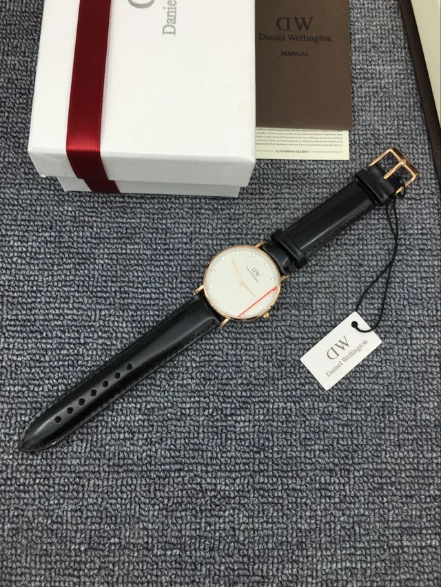 Daniel Wellington Or Noir Cadran Minimaliste Repères d'Heure en Cristal Montre de Quartz 4