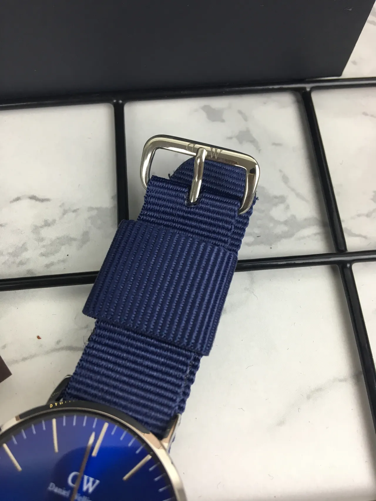 Daniel Wellington ICON Classic Petite Blue Gradient Dial Quartz Watch 3