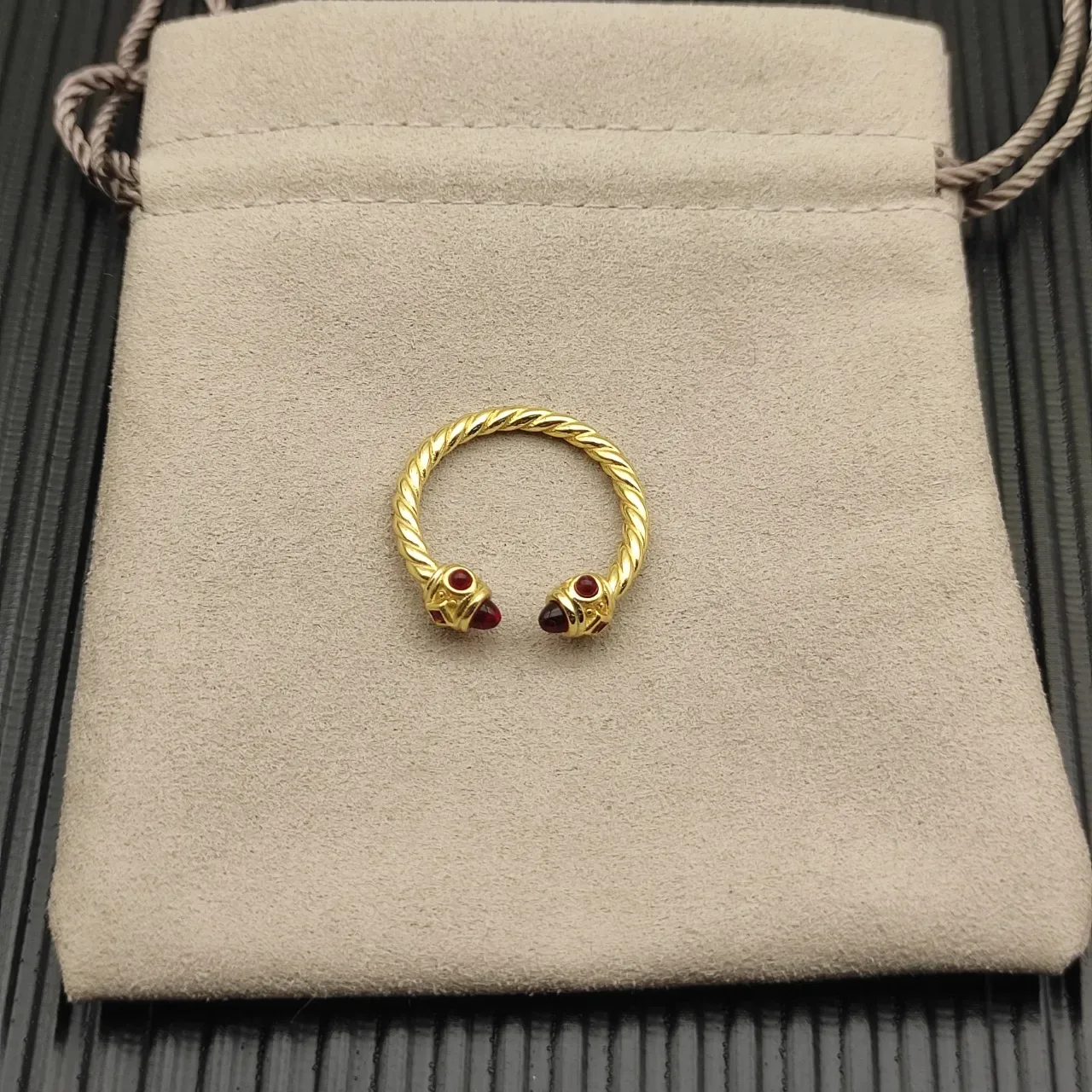 David Yurman Cable Classic সোনালি লাল টুইস্ট ব্যান্ড ওপেন রিং 9