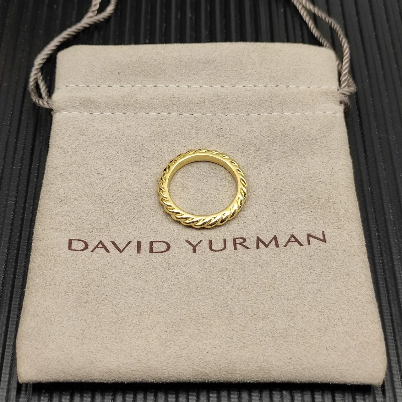 David Yurman Cable Collection فضي ذهبي ملتوي قابل للتراكم خاتم 9