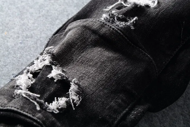 Jeans Cargo-Pocket Noir Déstructuré Slim-Fit 3