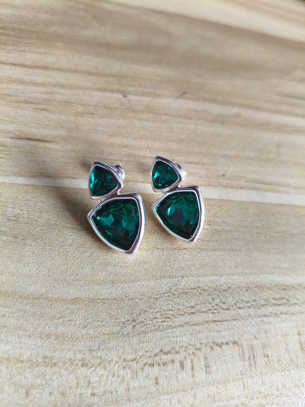Dual-Stone Faceted Oval and Round Stud Earrings 10