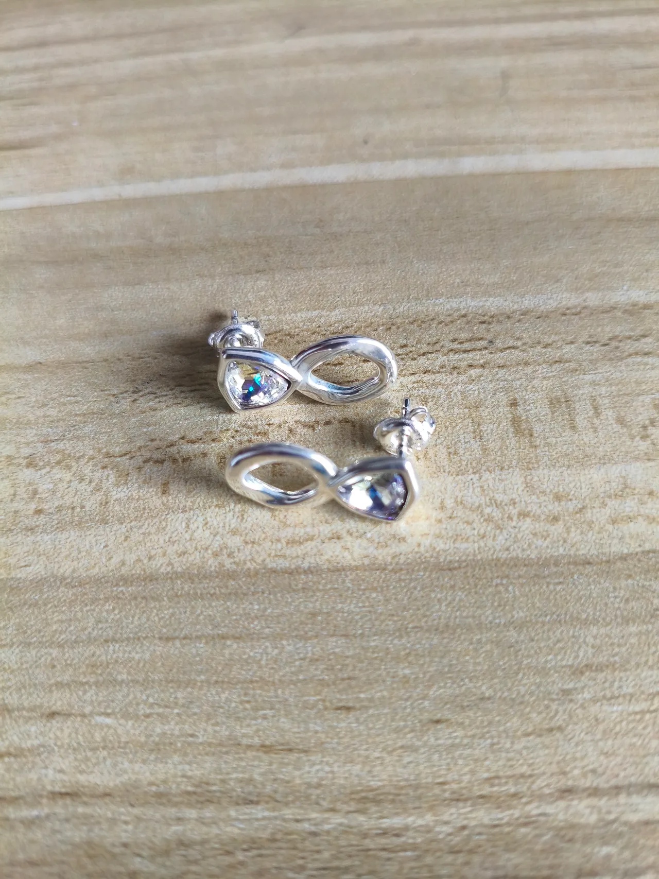 Dual-Stone Faceted Oval and Round Stud Earrings 11