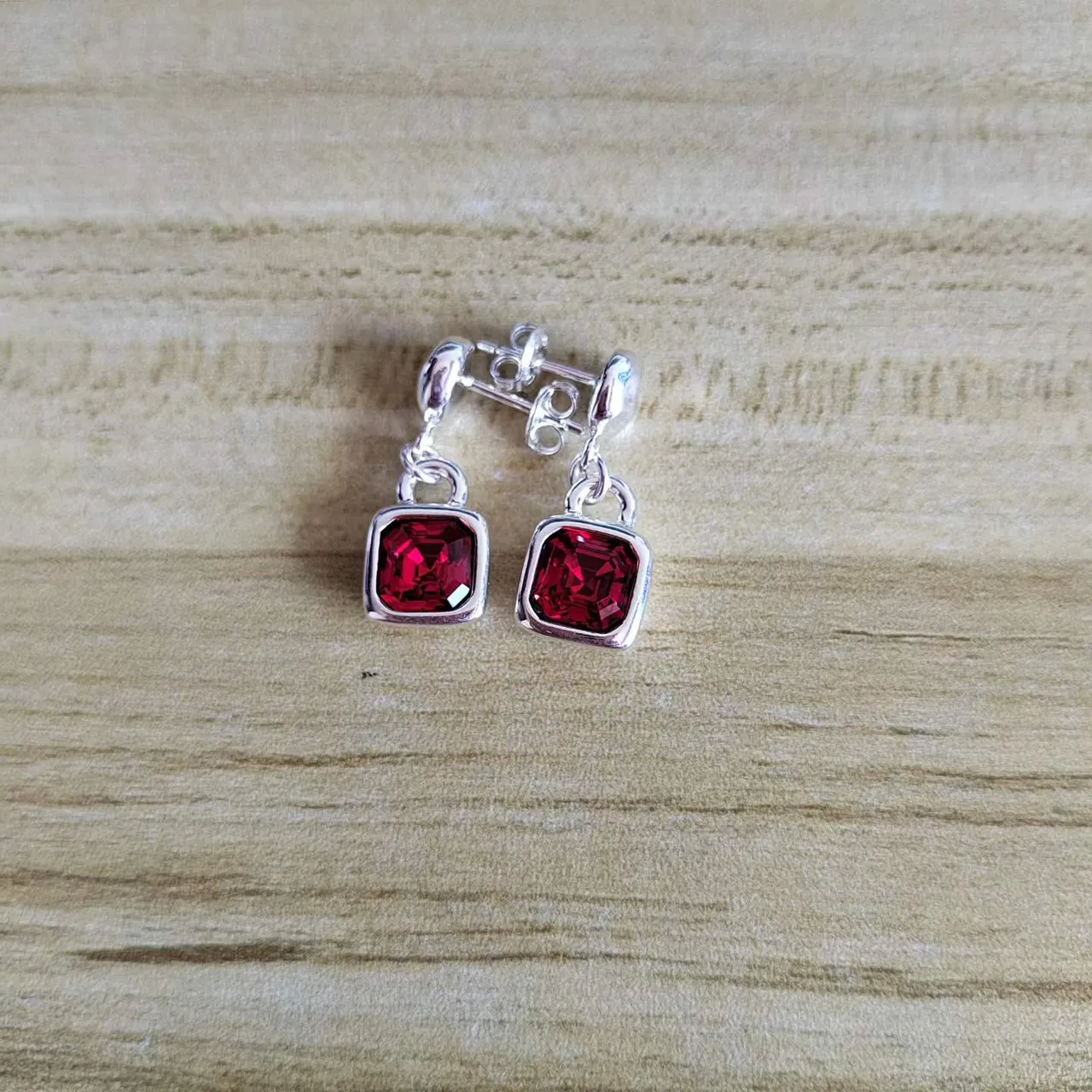 Dual-Stone Faceted Oval and Round Stud Earrings 17