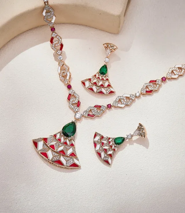Fan-Shaped Red White Enamel and Emerald Drop Earrings 2