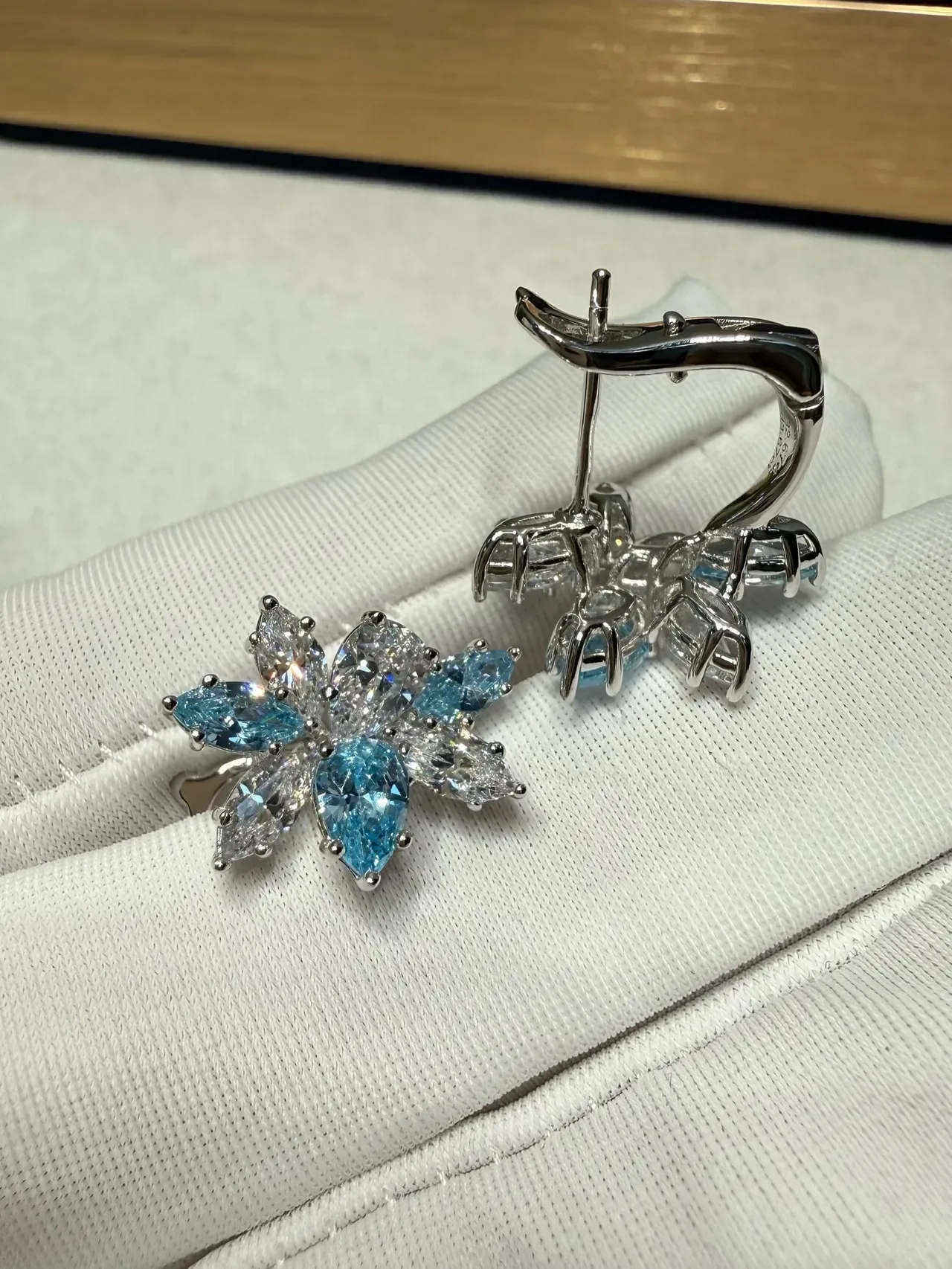 Floral Cluster Marquise-Cut Blue and Clear Stone Stud Earrings 6