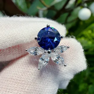 Floral Motif Blue Center Stone Marquise Side Stone Ring