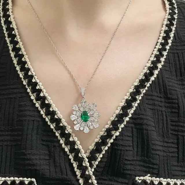 Floral Motif Oval Emerald and Pear-Shaped White Stone Pendant Necklace 9
