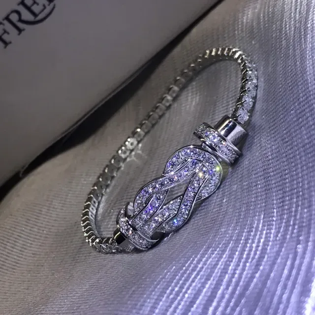 Fred Force 10 Knot Pavé Crystal Gold-Tone Bracelet 5