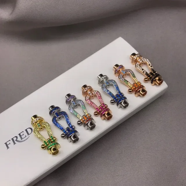 FRED Pulseira de Couro Trançado Verde e Dourado com Fecho em Forma de Ferradura 3