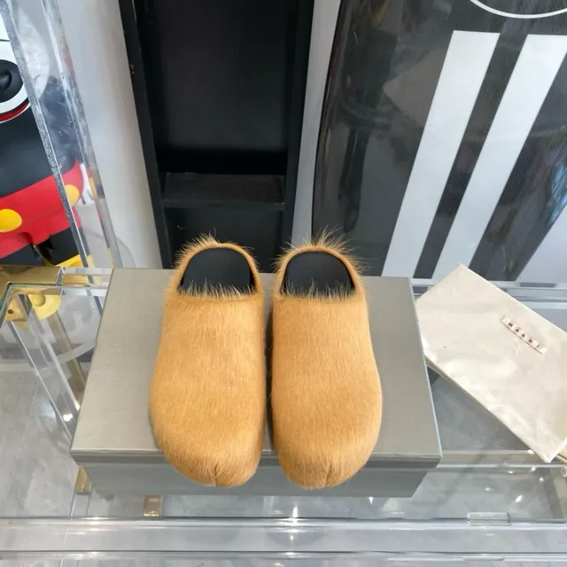 Furry Tan Open-Back Slipper-Style Casual Shoes 6