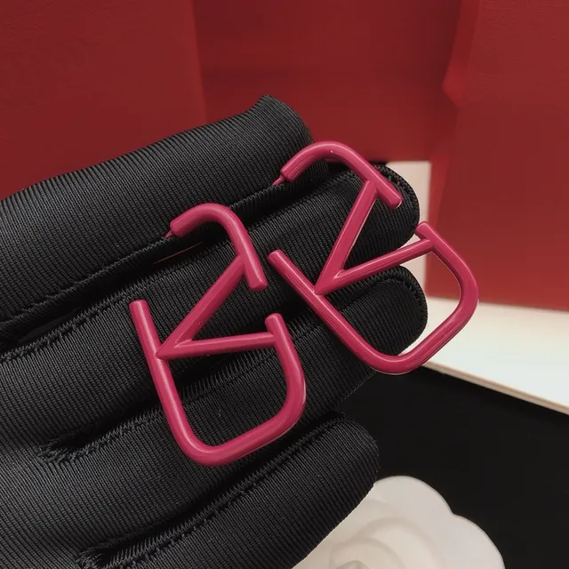 Geometric Matte Pink Open-Frame Hoop Earrings 8