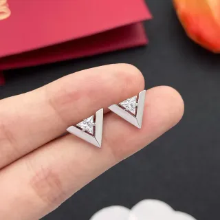 Geometric V-Frame Triangle Stone Stud Earrings