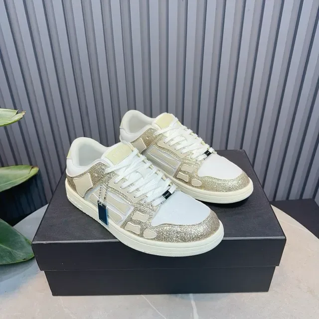 Glitter-Accented Panelled Low-Top Lifestyle Sneakers 4
