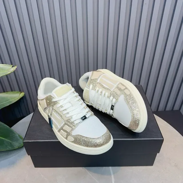Glitter-Accented Panelled Low-Top Lifestyle Sneakers 9