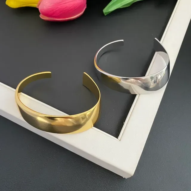 गोल्ड और सिल्वर ओपन कफ मिनिमलिस्ट ब्रेसलेट 8