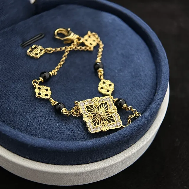 Gold Black Chain Enamel Quatrefoil Motif Bracelet 4