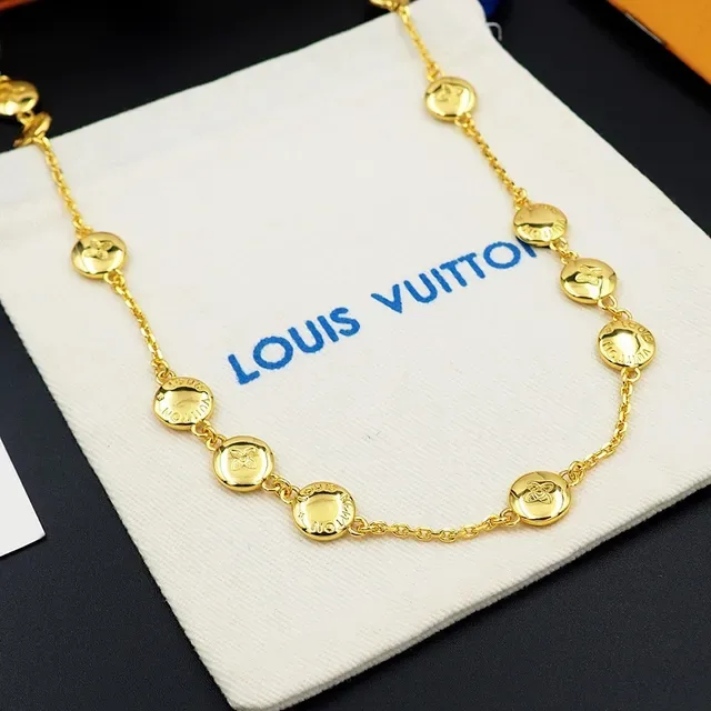 Gold Chain Circular Medallion Charms Necklace 2