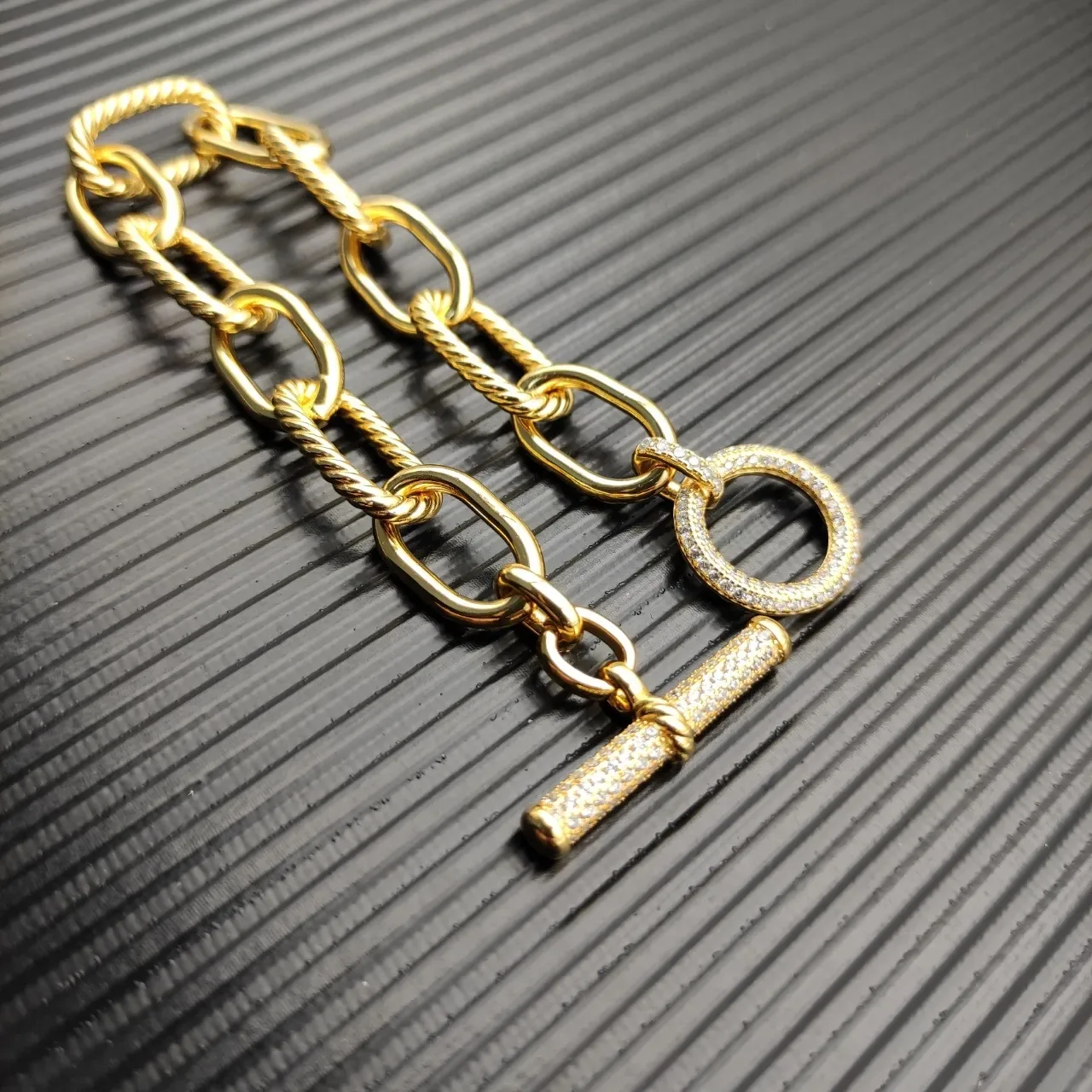 Gold Chunky Oval Links Twisted Rope Detailing Bracelet 4
