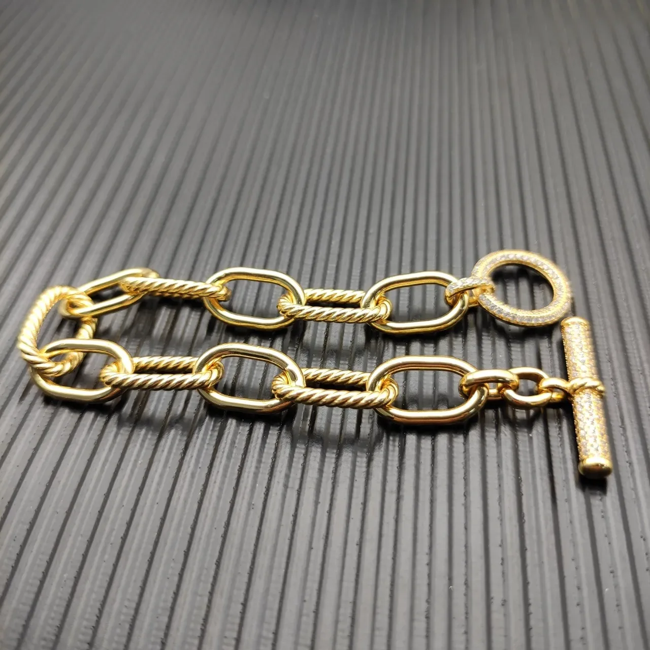 Gold Chunky Oval Links Twisted Rope Detailing Bracelet 5