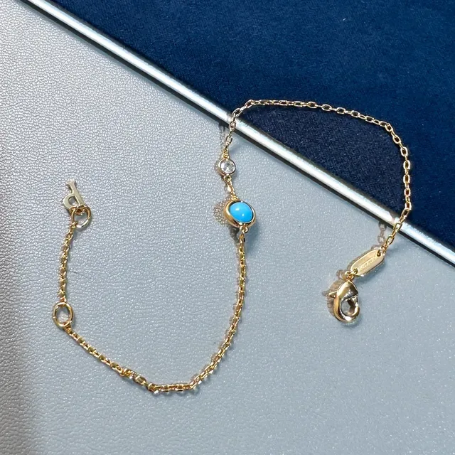 Gold Fine Chain-Link Single Cabochon Gemstone Bracelet 6