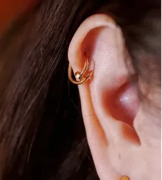 Gold Hoop Geometric Bar Accent Jewelry 9