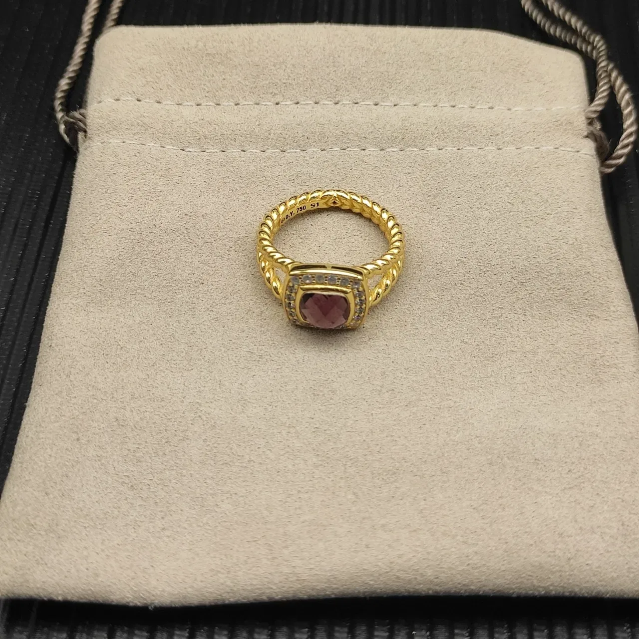 Gold Pink Cushion-Cut Central Stone Halo Setting Ring 4