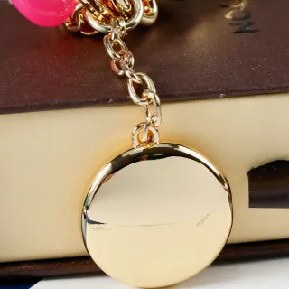 Collar con colgante circular dorado rosa pulido
