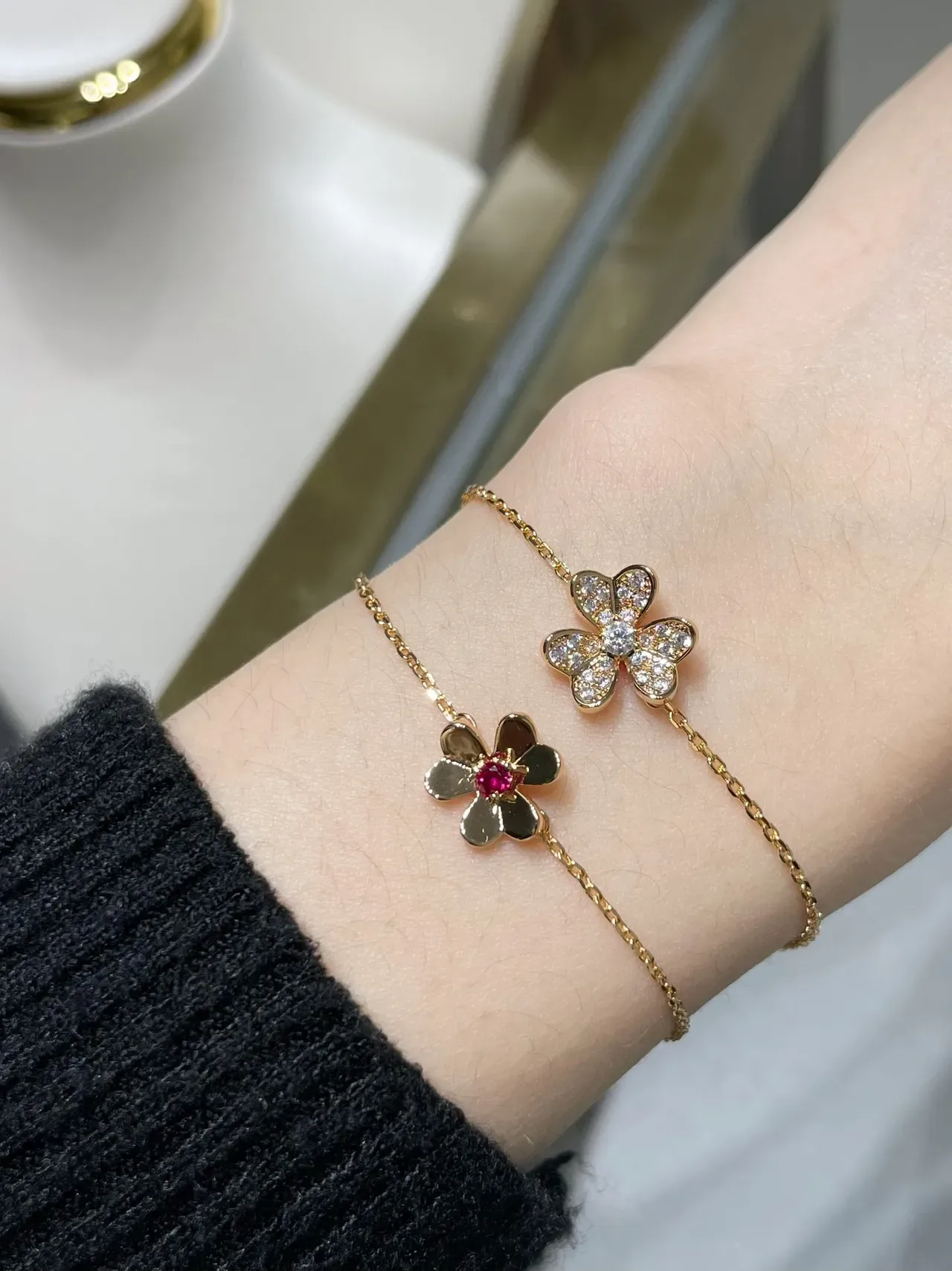 Gold Red Chain Five-Petal Flower Pendant Necklace 8