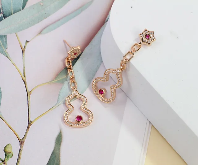 Gold Red Gourd-Shaped Star-Top Earrings 4