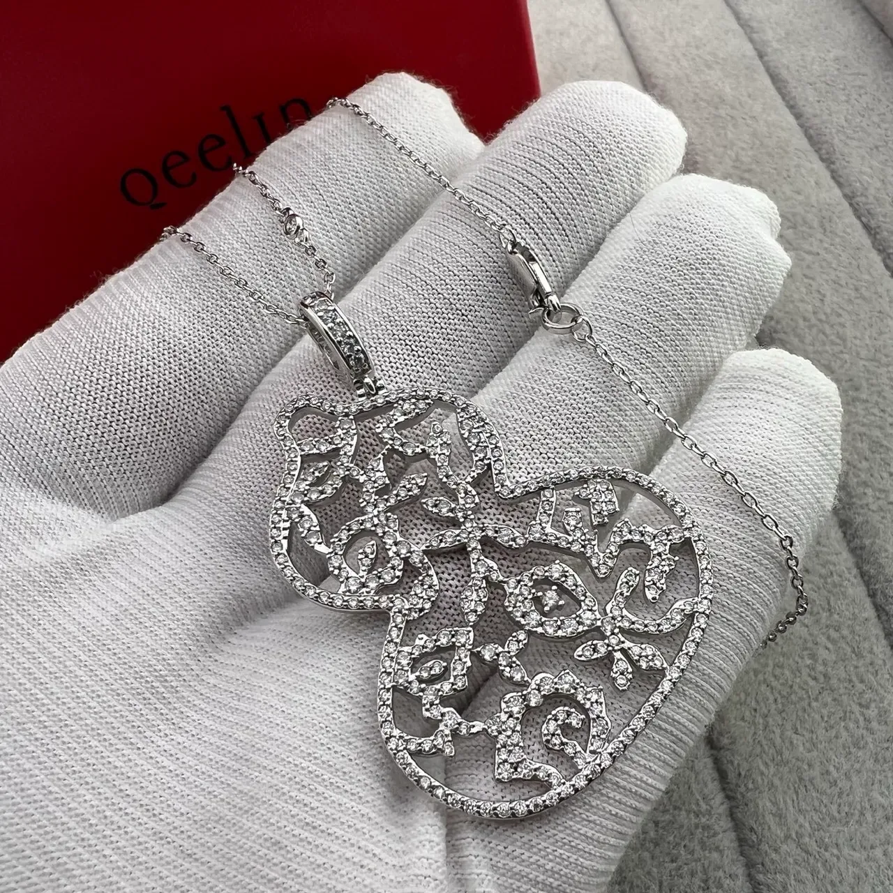 Gold Silver Heart-Shaped Filigree Necklace 5
