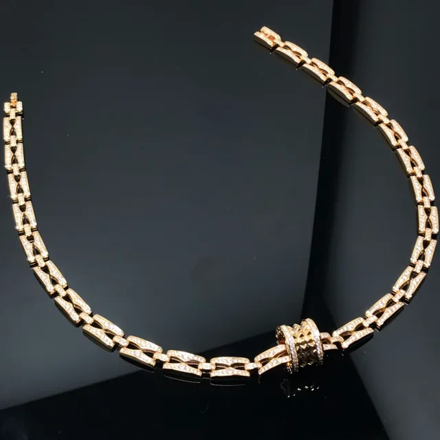 Colar de ouro e prata com múltiplas correntes pavé-set 2