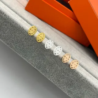 Gold Silver Perforated Oval Metal Stud Earrings