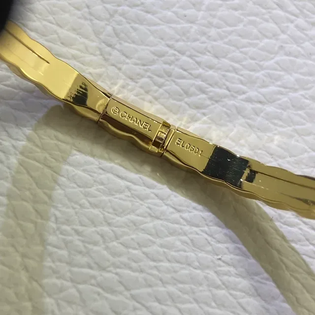 Gold Silver Quilted Diamond Pattern Rigid Bangle Bracelet 3