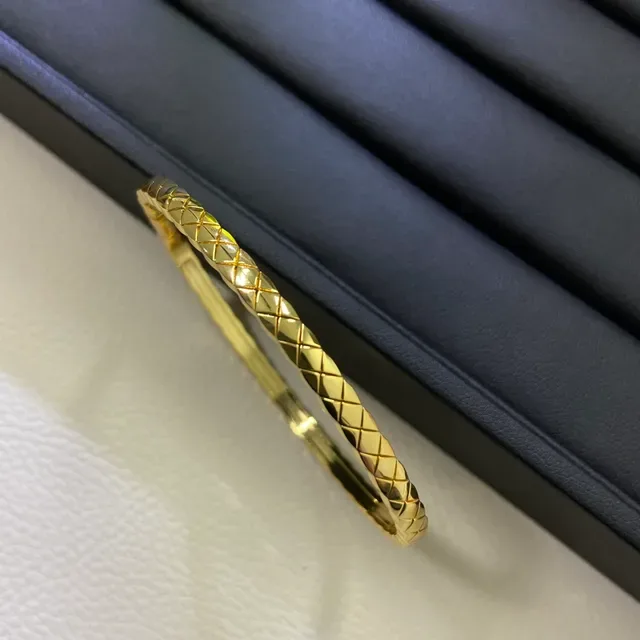 Gold Silver Quilted Diamond Pattern Rigid Bangle Bracelet 4