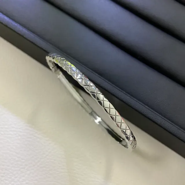 Gold Silver Quilted Diamond Pattern Rigid Bangle Bracelet 6