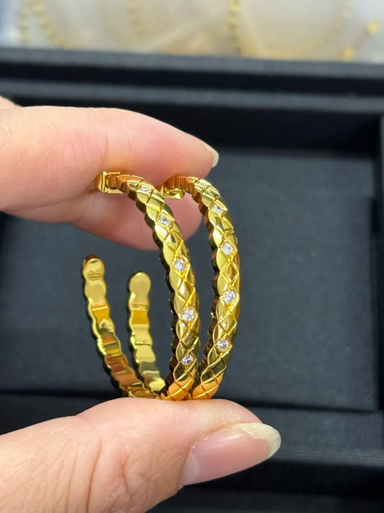 Gold Textured Geometric Hoop Earrings 7
