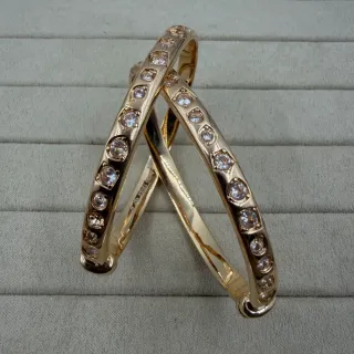 Pulseras de Brazalete con Piedras en Canal de Color Dorado