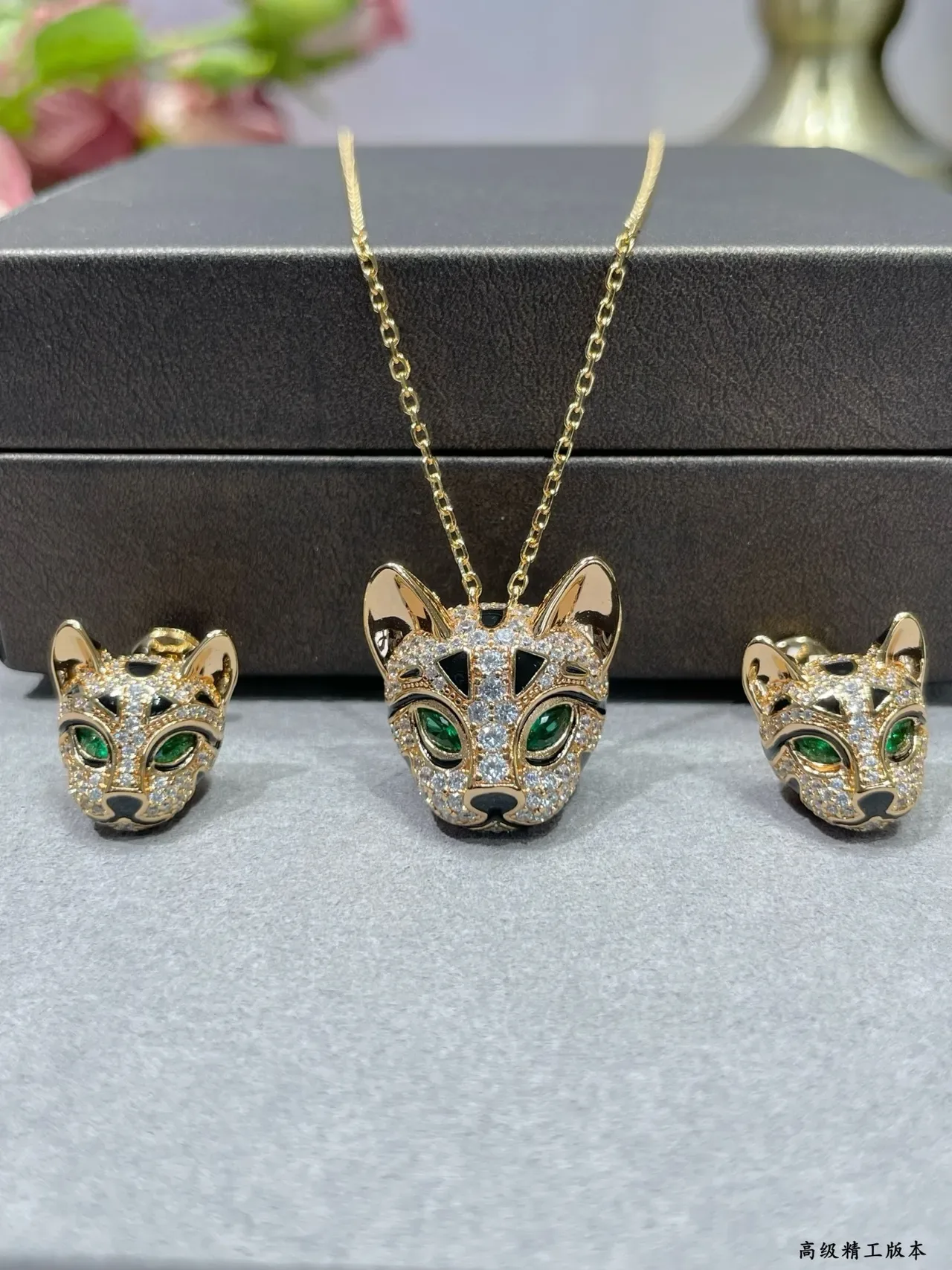 Gold-Tone Fox Head Pavé Crystal Earring 5