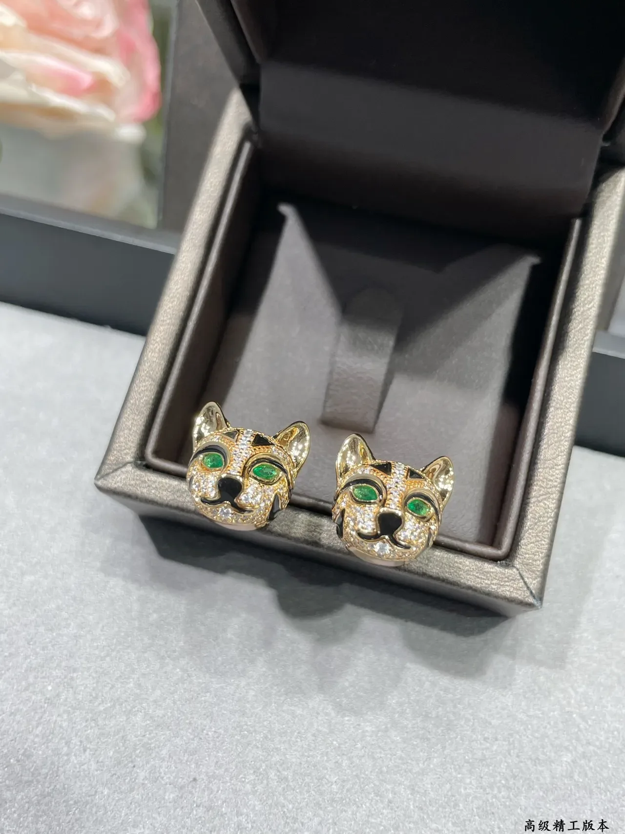 Gold-Tone Fox Head Pavé Crystal Earring 6