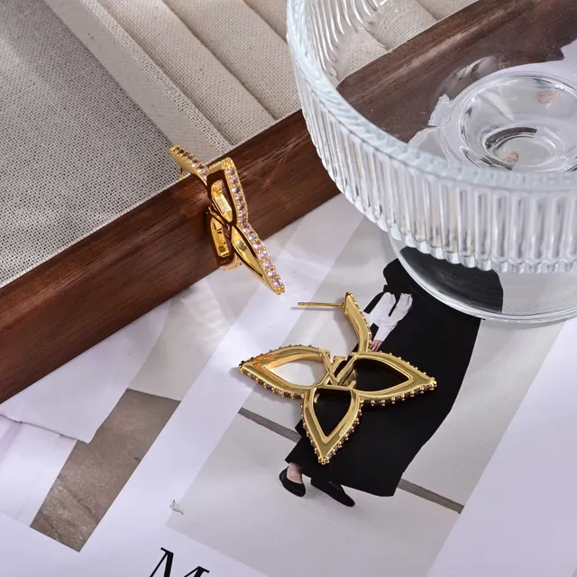 Gold-Tone Geometric Leaf Motif Openwork Earrings 5