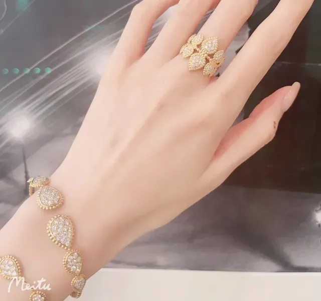 Gold-Tone Pavé Teardrop Link Bracelet 8
