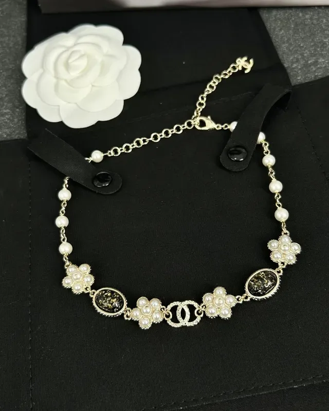 Gold-Tone Pearl and Resin Cabochon Cluster Necklace 6