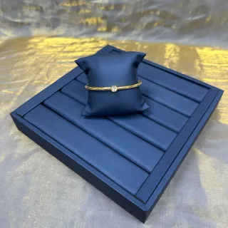 Brazalete minimalista de una piedra de tono dorado