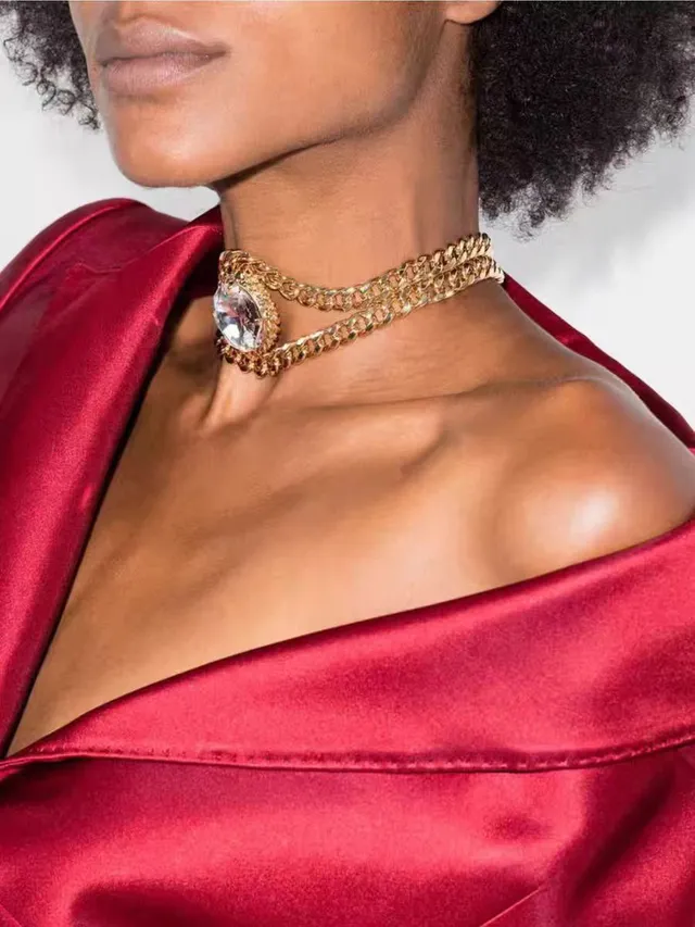 Collier chaîne Curb dorée transparente chunky avec centre de cristal facetté 2