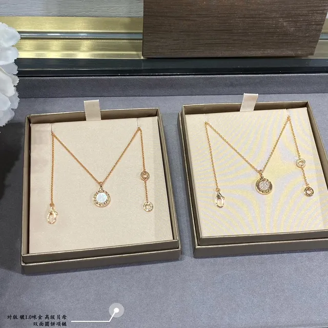 Gold White Chain Circular Bezel Pendant Necklace 8